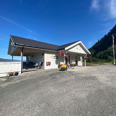 波特那露营酒店 Botnen  外观 照片