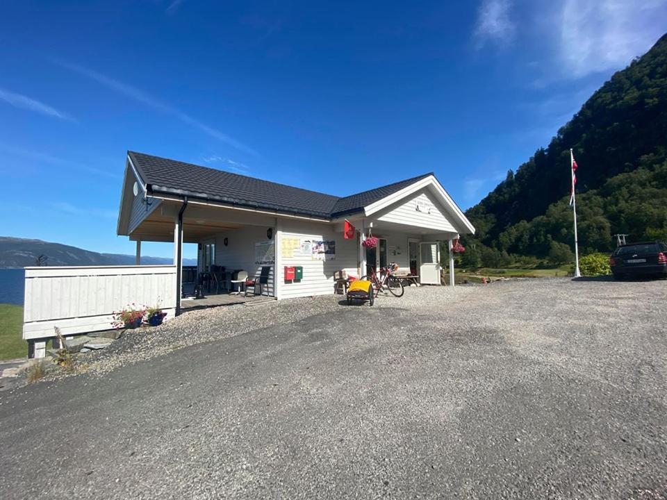 波特那露营酒店 Botnen  外观 照片